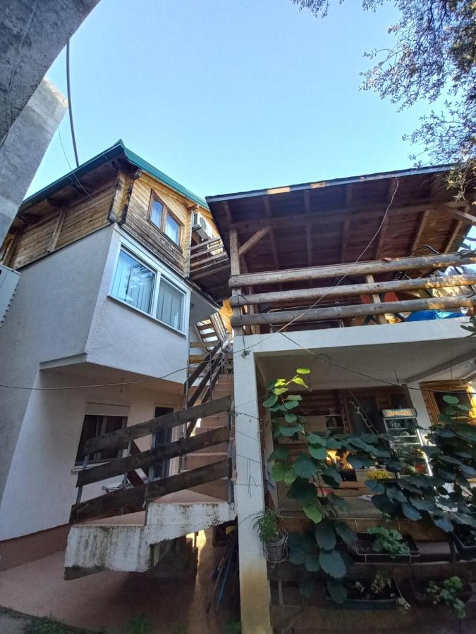 Nana Dea 2 Appartement Utjeha Buitenkant foto