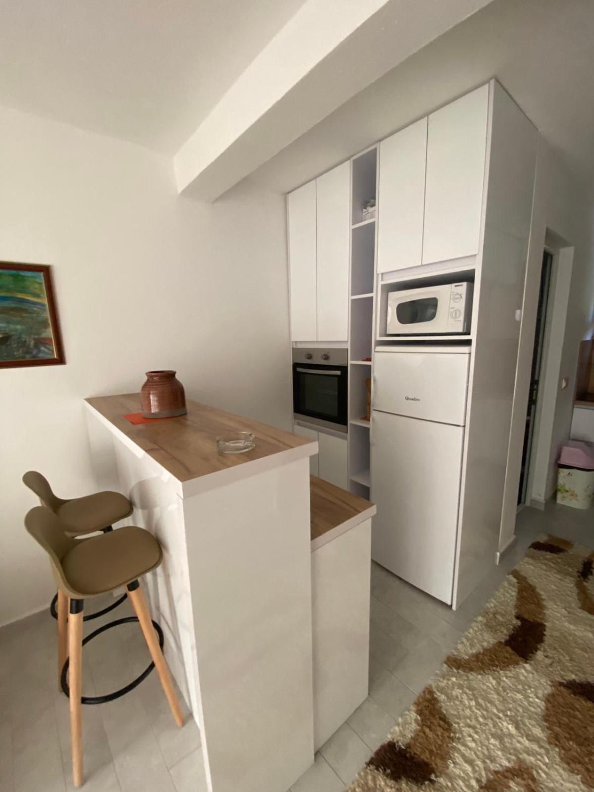Nana Dea 2 Appartement Utjeha Buitenkant foto