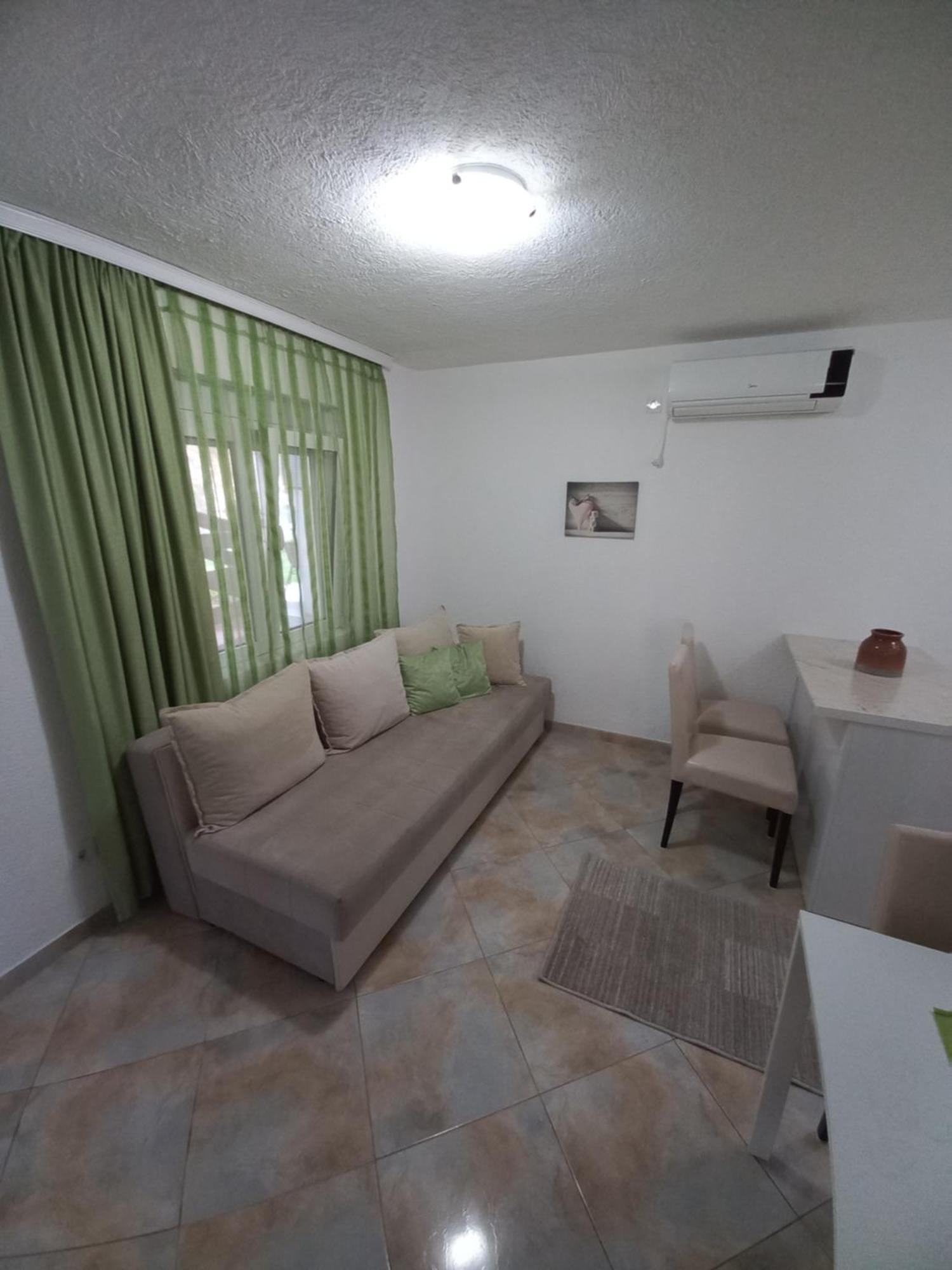 Nana Dea 2 Appartement Utjeha Kamer foto