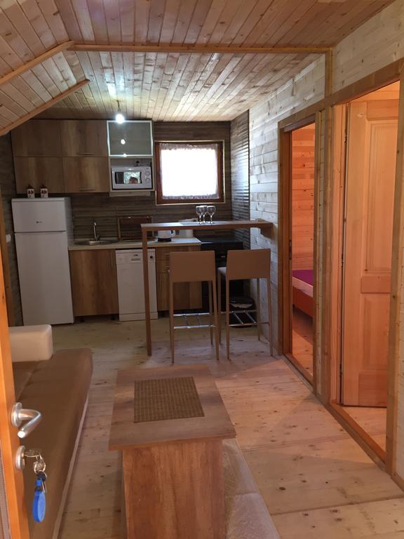 Nana Dea 2 Appartement Utjeha Buitenkant foto